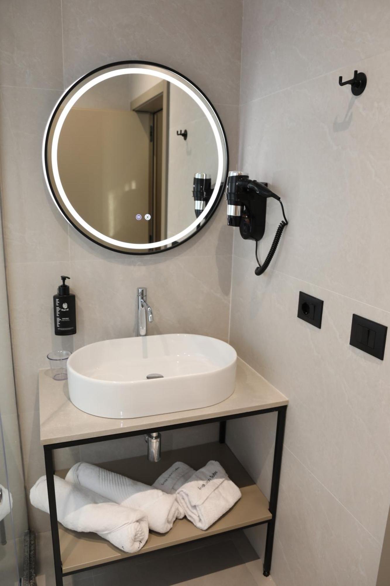 Kruja Luxury Suites Bilik gambar